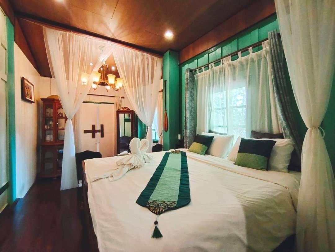 The Antique Riverside Resort Ban Pong  Ngoại thất bức ảnh