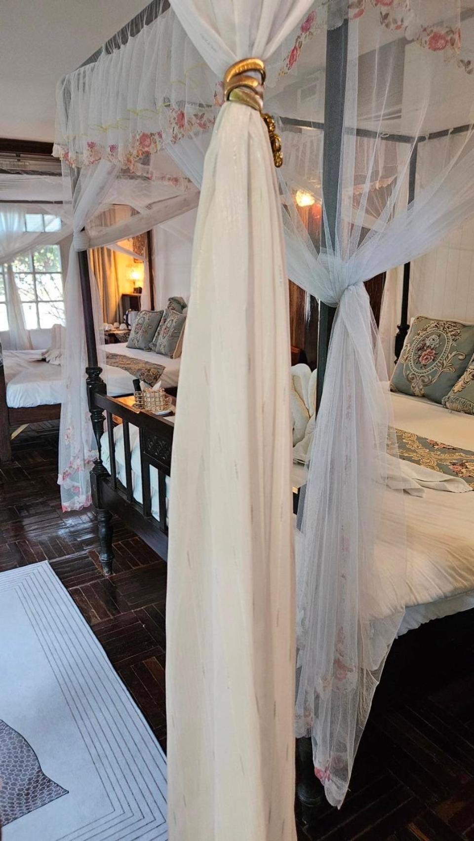 The Antique Riverside Resort Ban Pong  Ngoại thất bức ảnh