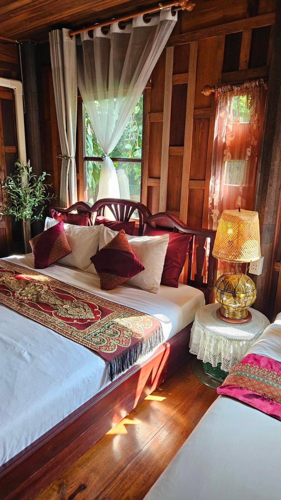 The Antique Riverside Resort Ban Pong  Ngoại thất bức ảnh