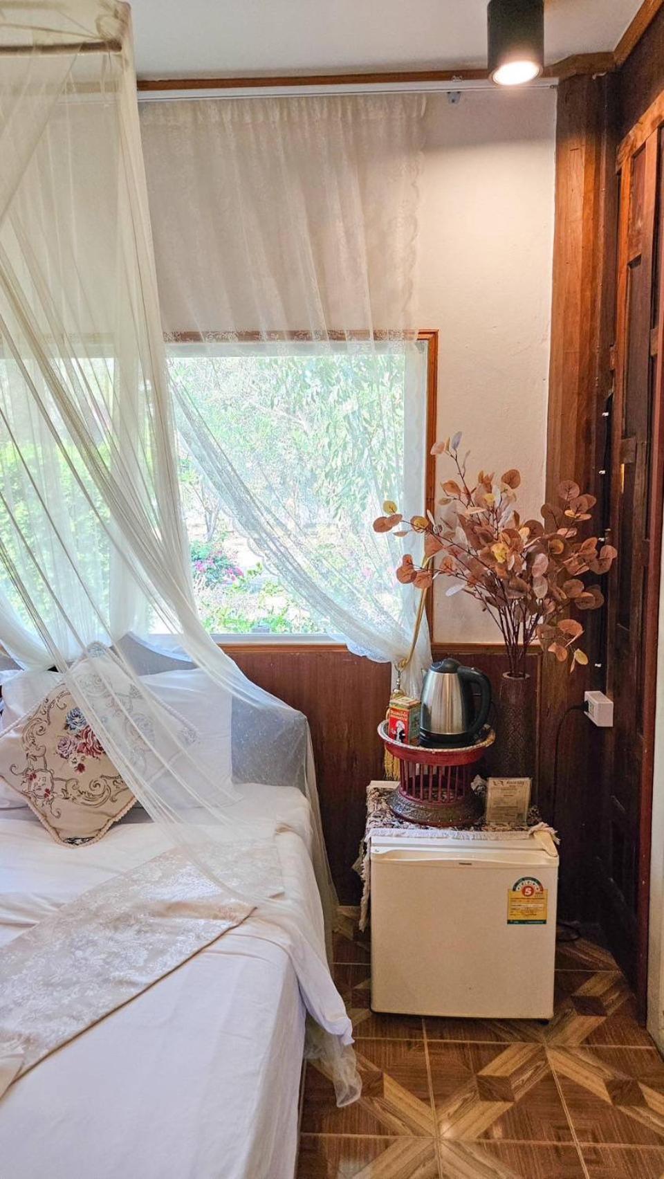 The Antique Riverside Resort Ban Pong  Ngoại thất bức ảnh